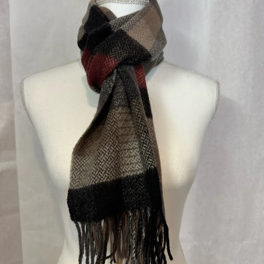 Via Condotti Wool Scarf in Black and Gray